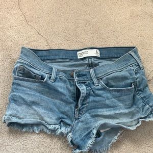 Abercrombie size 6 low rise jean shorts